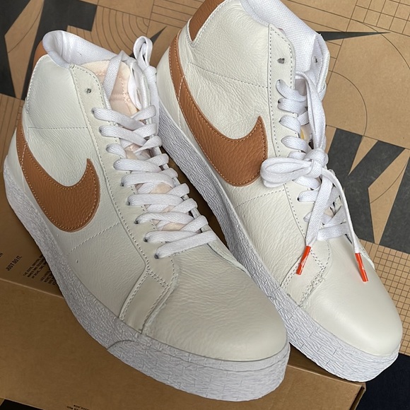 Nike SB Zoom Blazer Mid ISO white/LT cognac-white-white Men’s - Picture 7 of 16
